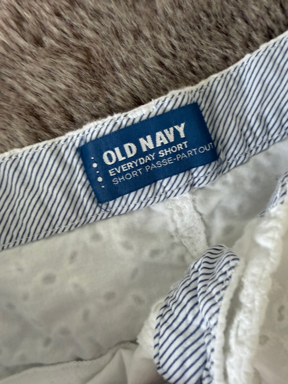 Old Navy White Eyelet High Waist Shorts 4 - Picture 2 of 11